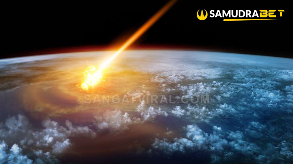 Benda Asing Duga Meteor Lintas Langit Lampung Bikin Geger Masyarakat