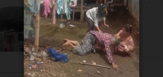 Viral Nenek Di Banting Hingga Tersungkur Di Cianjur Desa Cikidangbayabang, Desa Cikidangbayabang, Mande pada hari Selasa (27/12).