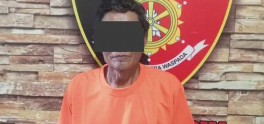 Zaenal Fatah yang berusia 65 tahun warga dari Desa Krandang Kecamatan Kras Kabupaten Kediri, kini terpaksa harus di amankan