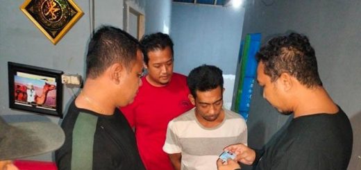 Pria bernama Ali Syadikin 36 tahun di Kotabaru, Kalimantan Selatan (Kalsel) di tangkap polisi lantaran menebas leher tukang servis TV
